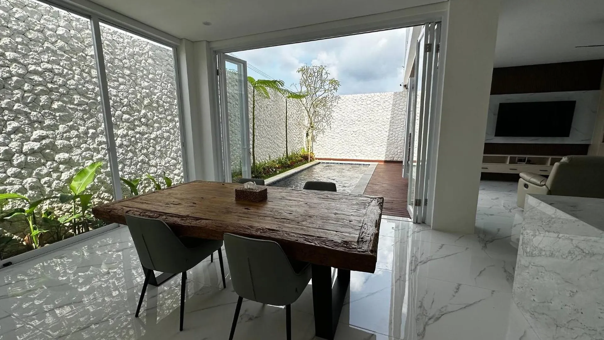 Newly Built Villa Na Bali Seminyak  Seminyak (Bali)